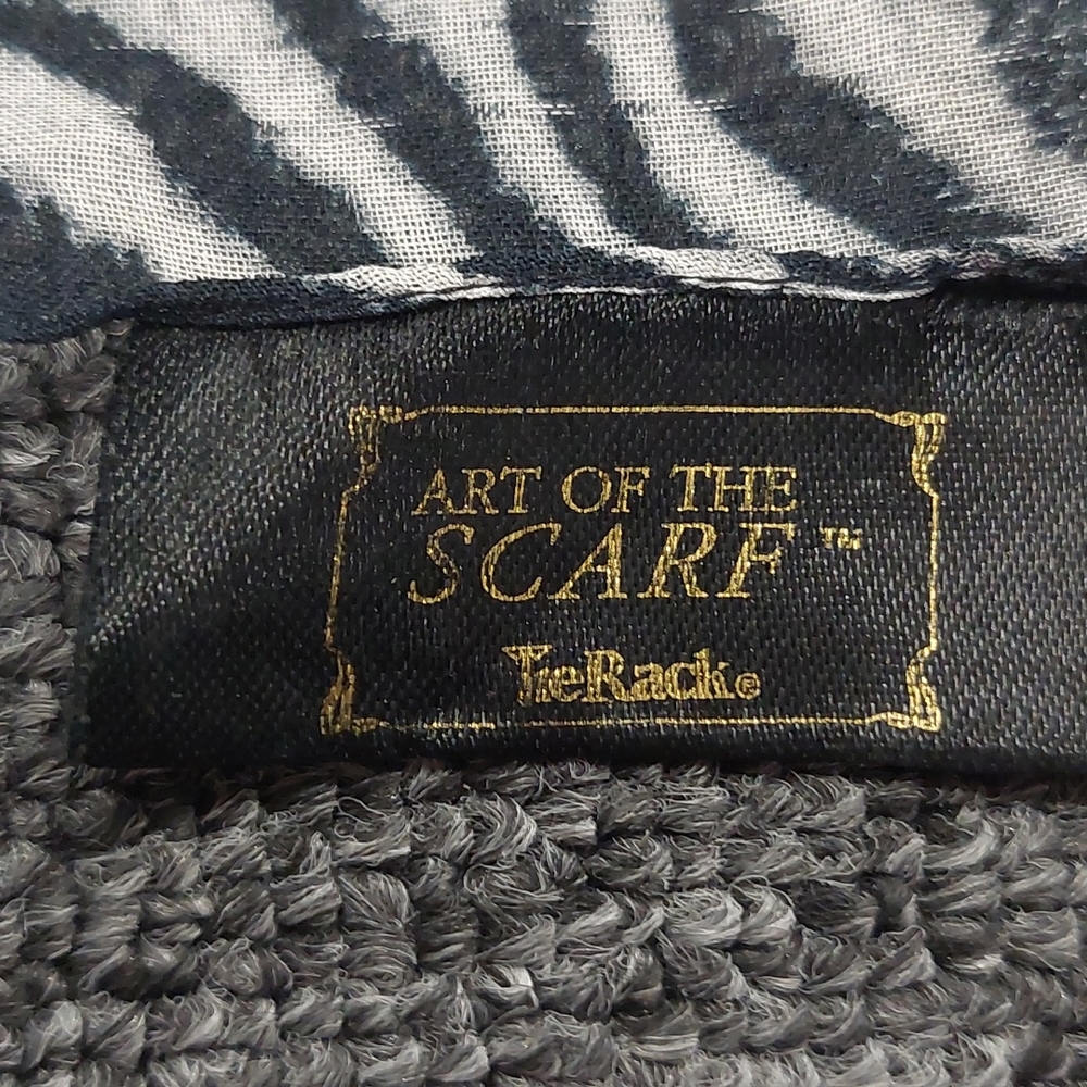 Scarf - Picture 3 of 4